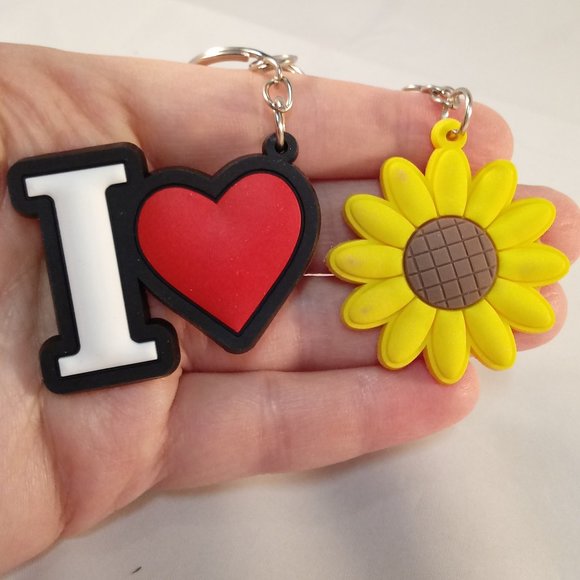 New Silver I Heart + Sunflower Keychain Key Ring Lot of 2 Party Gift - Picture 1 of 4